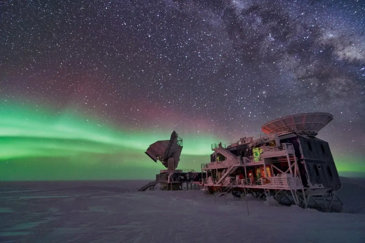 Counting galaxie from the South Pole