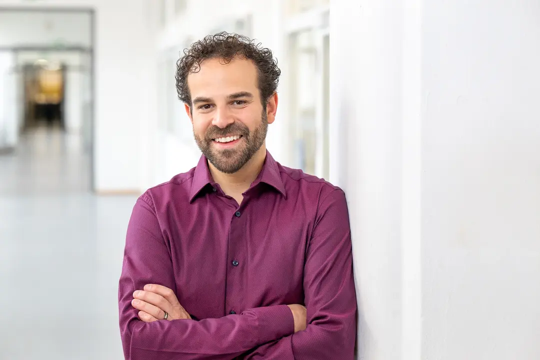 Link to How can a machine understand the world in 3D?